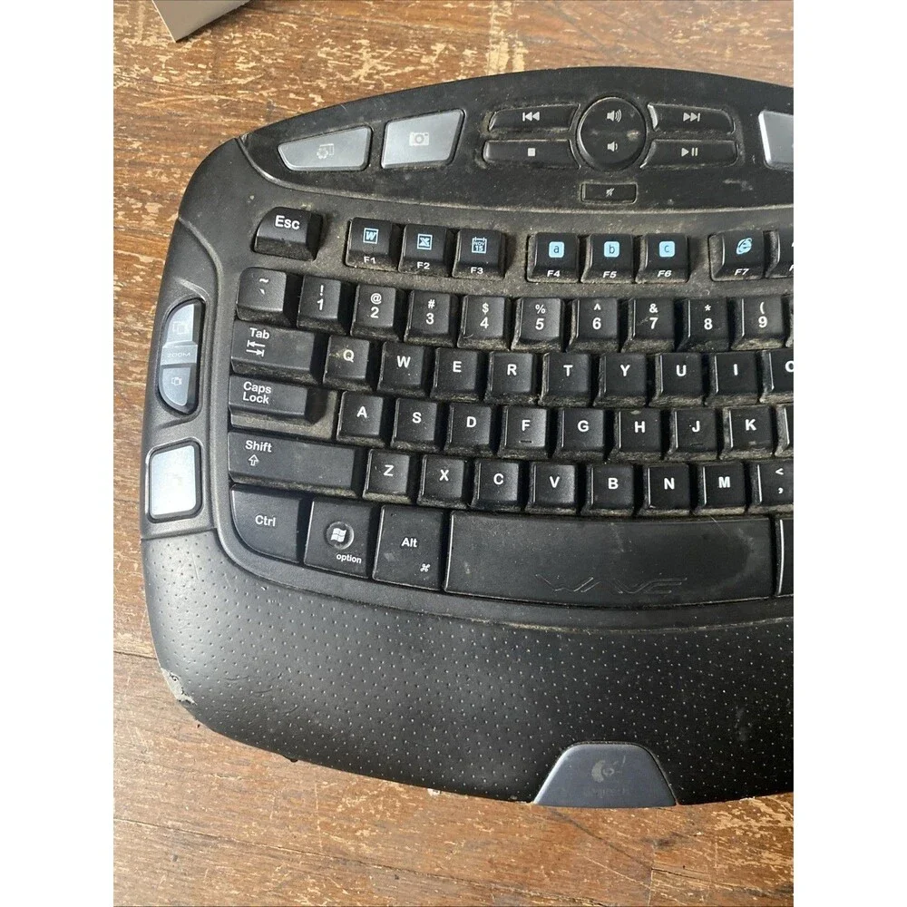 Genuine VTG Logitech Cordless Computer Keyboard Model Y-RCP140 No Receiver USED
